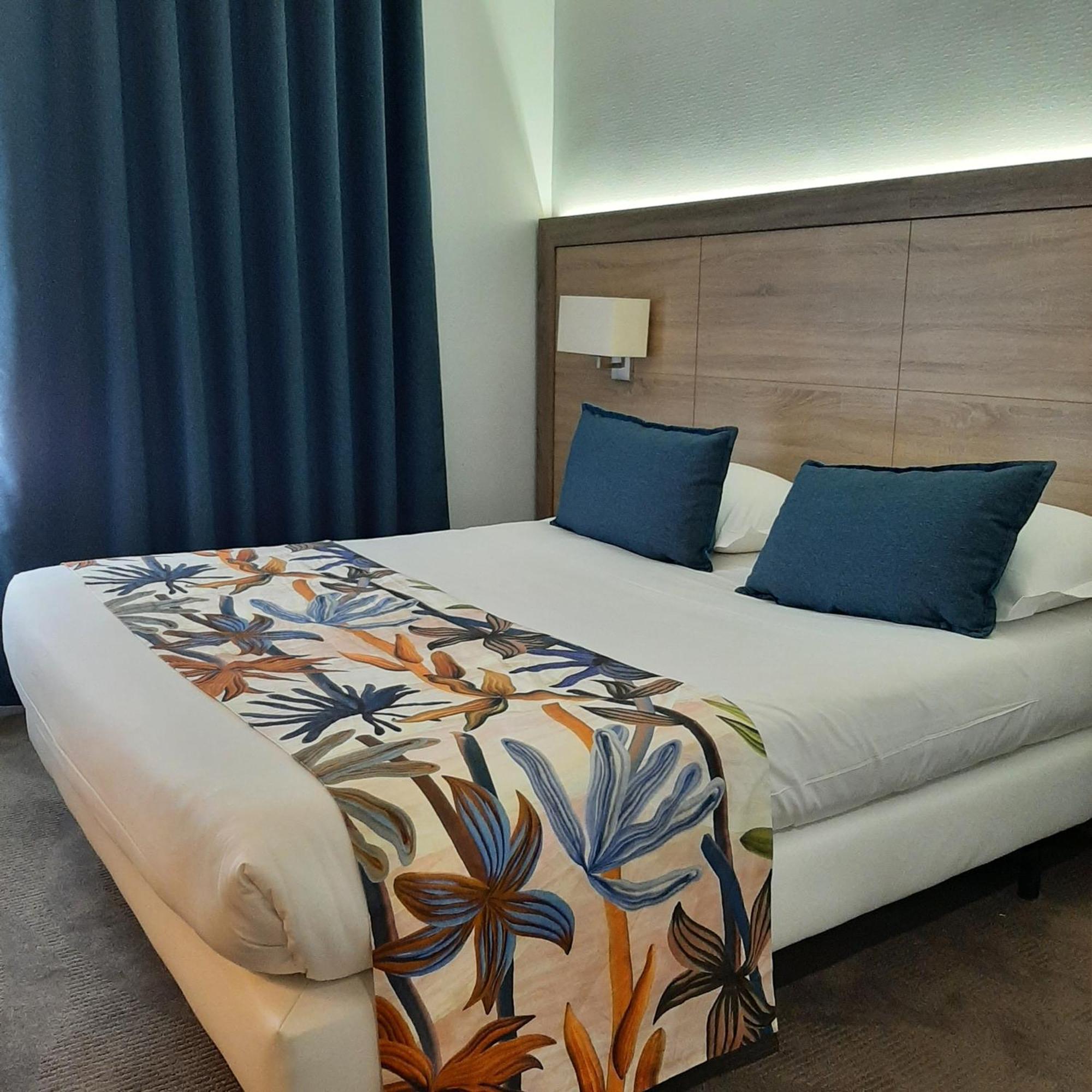 Logis Hotel Relais Saint Jacques - Chateauroux Deols Екстер'єр фото