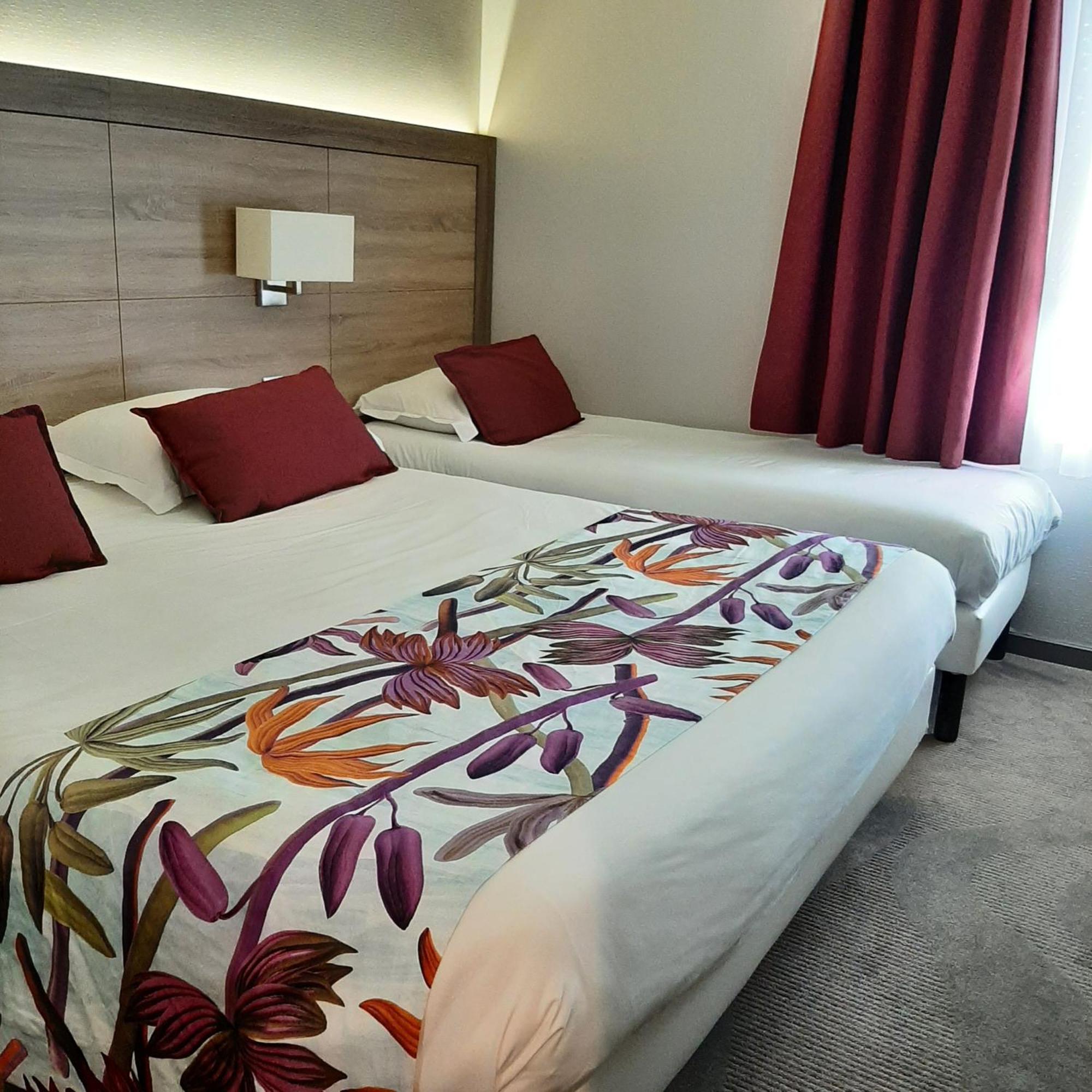 Logis Hotel Relais Saint Jacques - Chateauroux Deols Екстер'єр фото
