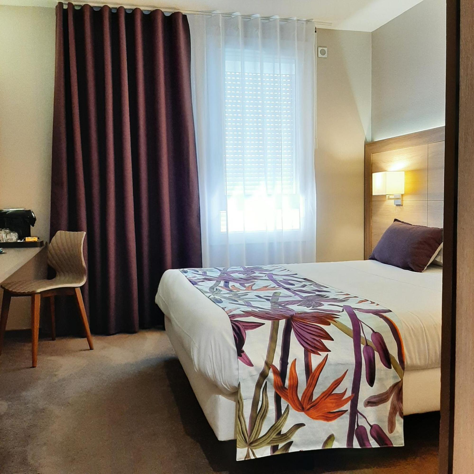Logis Hotel Relais Saint Jacques - Chateauroux Deols Екстер'єр фото